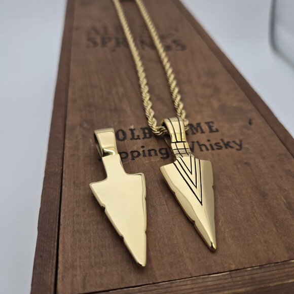 14K Gold Plated Arrowhead Pendant and Rope Chain Necklace - Picture 5 of 6